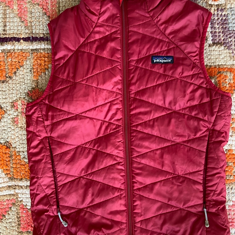 Patagonia | Maroon Quilted Vest | S
